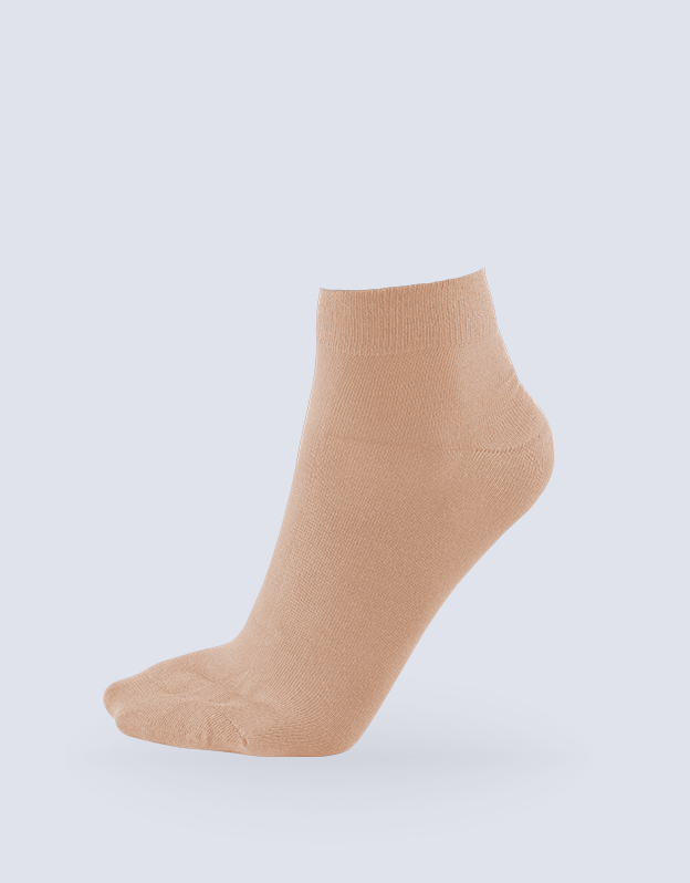 GINA dámské ponožky střední, bezešvé, jednobarevné Bambusové ponožky 82004P  - koňak  44/47