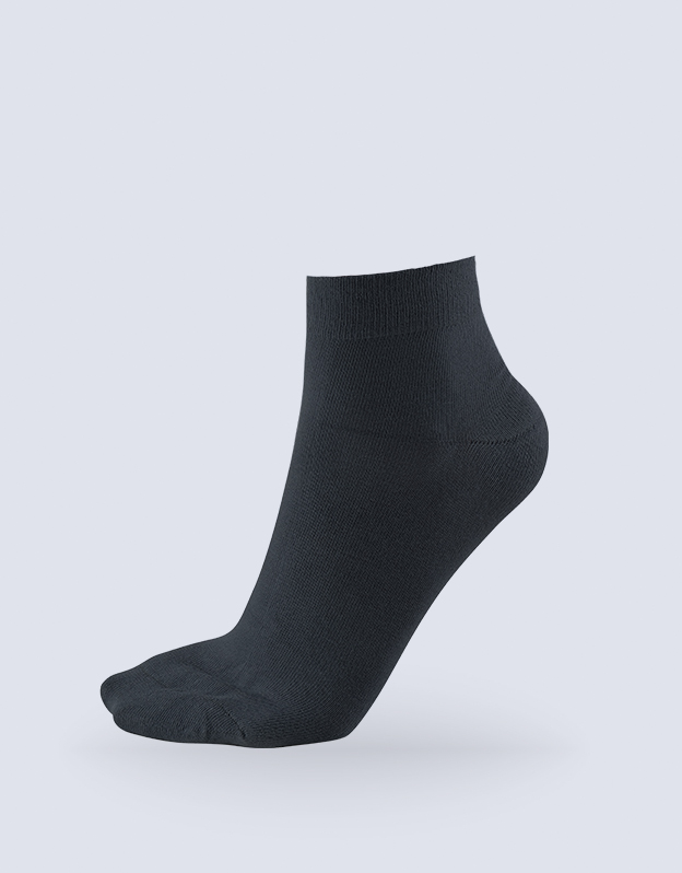 GINA dámské ponožky střední, bezešvé, jednobarevné Bambusové ponožky 82004P  - černá  41/44